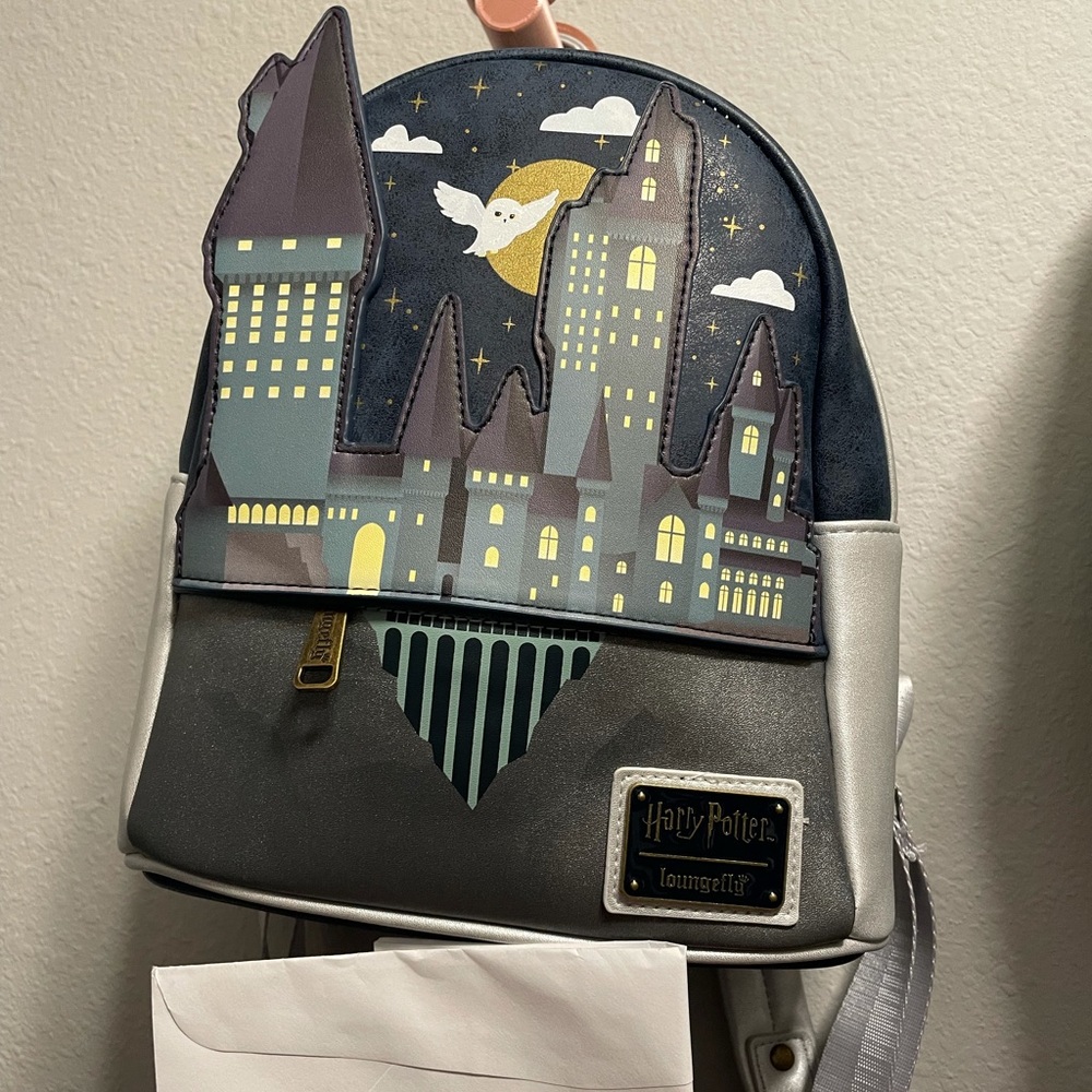 EUC Hogwarts castle Loungefly Mini Backpack